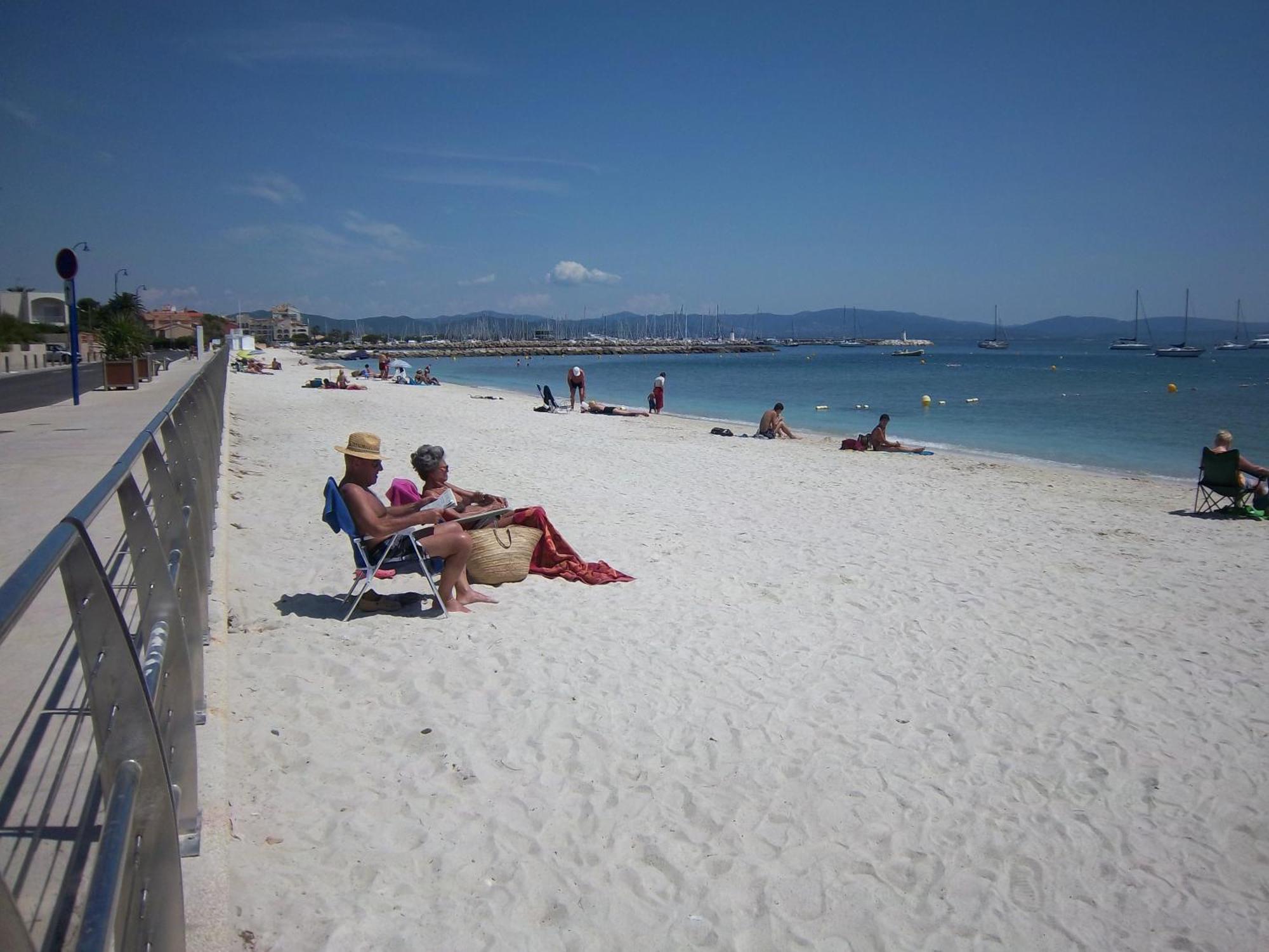 Hotel Le Calypso Hyères Kültér fotó